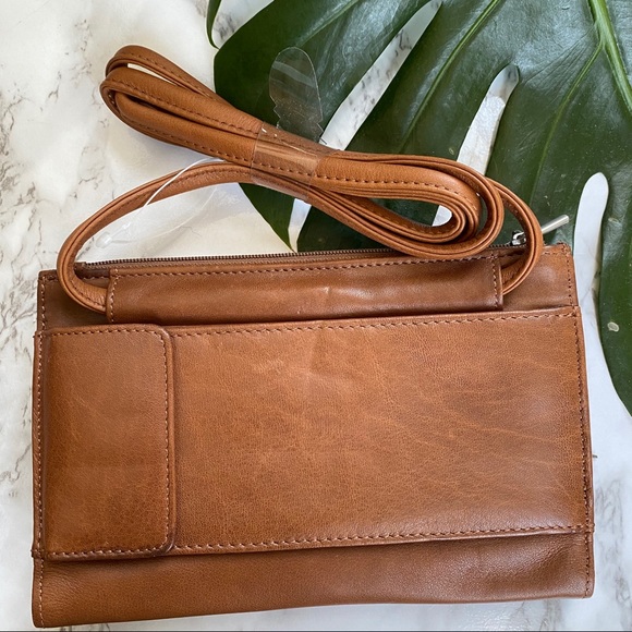 Fossil tan leather wallet on a string crossbody - Picture 4 of 14